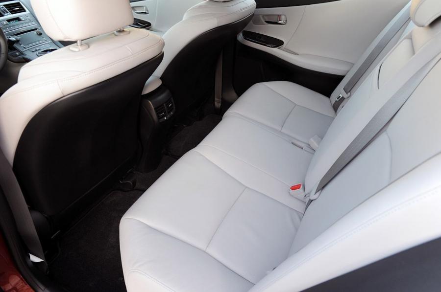  Lexus HS250h 2009 года  (фото 125 из 273)